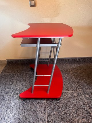 Conjunto escritorio y silla