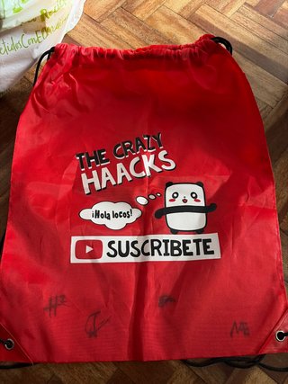 Mochila The Crazy Haacks Roja Firmada
