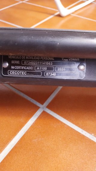 Patinete eléctrico adulto marca cecotec bongo.