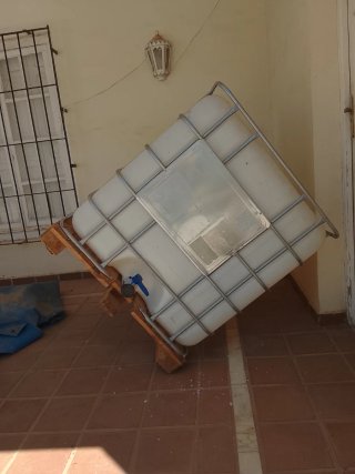Depósito 1000L IBC con palet