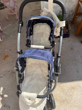 Carrito de gemelos para muñecos