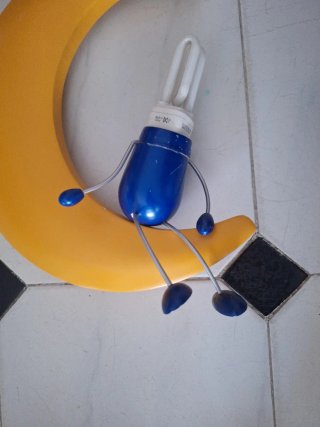 Lámpara infantil luna IKEA