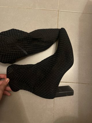 Botines de tacón negros