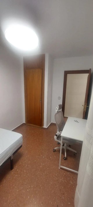 PISO PARA ESTUDIANTES EN AVENIDA DE MADRID –