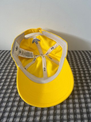 Gorra y riñonera adidas Colombia originales