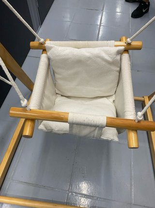 Columpio de madera para bebé