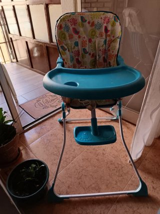 Trona bebé azul y estampado infantil unisex
