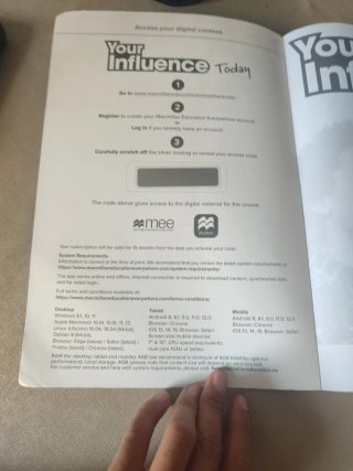 Libro de 3eso de inglés y está plastificado