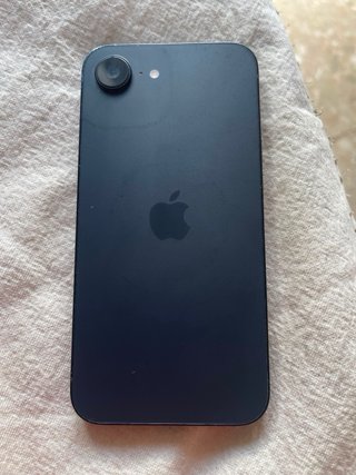 iPhone 16e