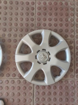Tapacubos Peugeot 107