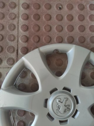 Tapacubos Peugeot 107