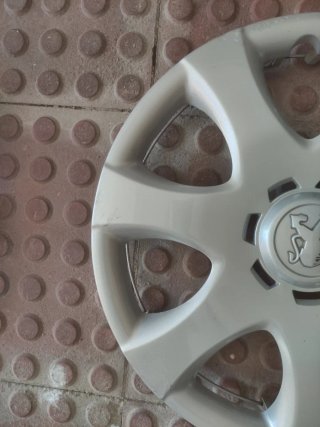 Tapacubos Peugeot 107