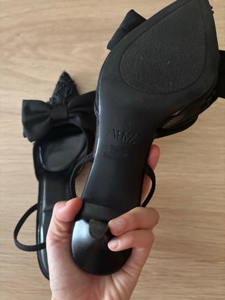 Tacones Zara Negros con Lazo y Pedrería