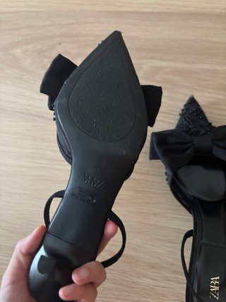 Tacones Zara Negros con Lazo y Pedrería