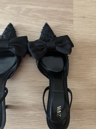Tacones Zara Negros con Lazo y Pedrería