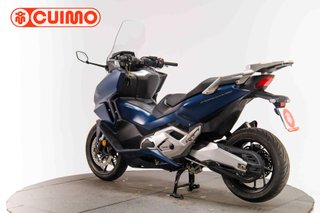 HONDA FORZA 750