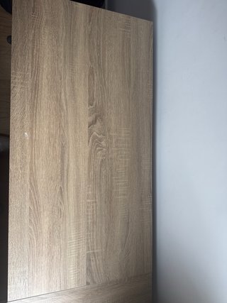 Escritorio de madera y metal