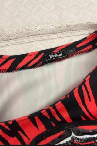 Vestido estampado tigre rojo talla S