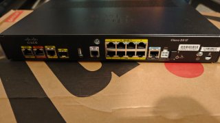 Router Cisco 891F
