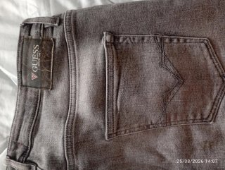 Pantalón vaquero Guess gris hombre Talla M
