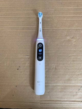 Centro Salud Oral Oral-B iO Series 6