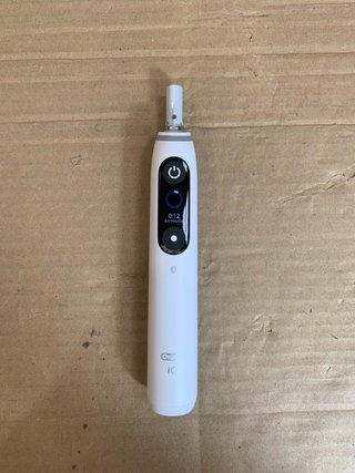 Centro Salud Oral Oral-B iO Series 6
