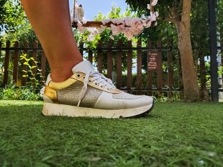 Zapatillas Stefany Doradas y Blancas