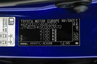 Toyota Camry 2.5 220H Advance