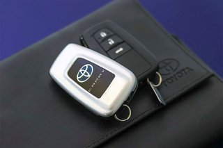 Toyota Camry 2.5 220H Advance