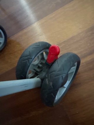 Carrito de bebé rosa