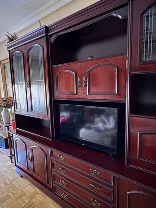 Mueble Salón Caoba Clásico con Vitrina y Hueco TV