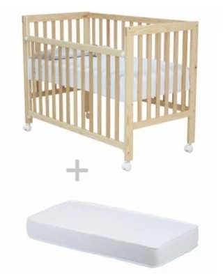 Cuna colecho madera con ruedas y frenos.