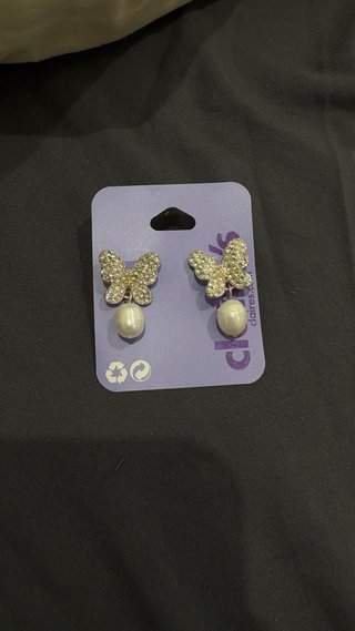 Pendientes Mariposa Perla Claire's