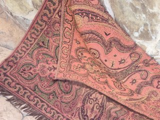 Mantón de Manila Alfombrado
