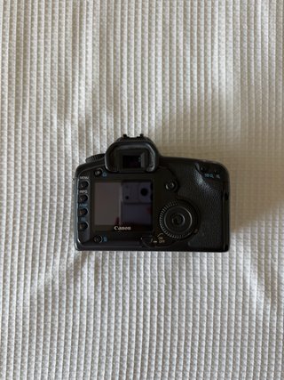 Canon EOS 5D /28-105mm USM /2 baterías /CF 32gb