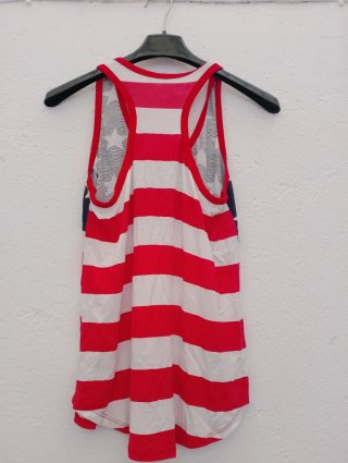 Camiseta sin mangas negra