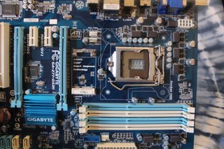 Placa Base Gigabyte GA-Z77-DS3H