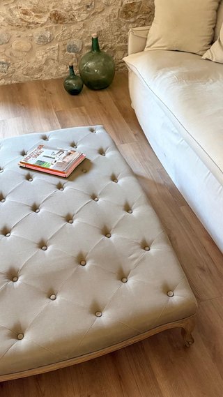 Tavolino imbottito / pouf antico