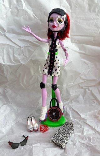 Muñeca Monster High Operetta Skultimate Roller Maz