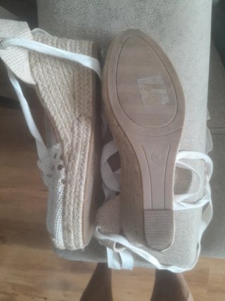 AD Shoes Sandalias Beige y Blancas