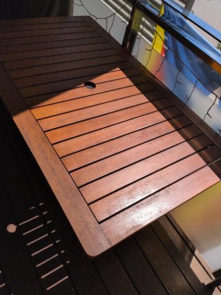 Tavolo da terrazzo in legno tropicale pieghevole
