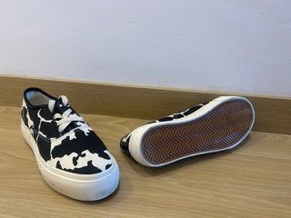 Zapatillas estilo dálmata