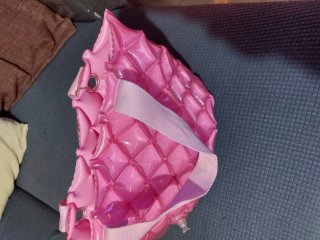 Borsa gonfiabile rosa con pompetta per gonfiarla
