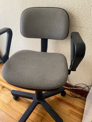 Silla de oficina con ruedas