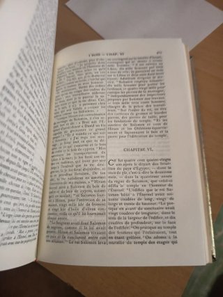 Vendo Biblia Arabe