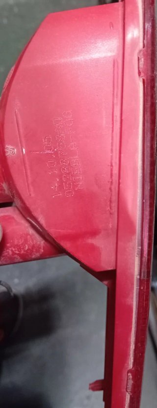 Luz niebla trasero PT Cruiser hasta 2005 Izqui.