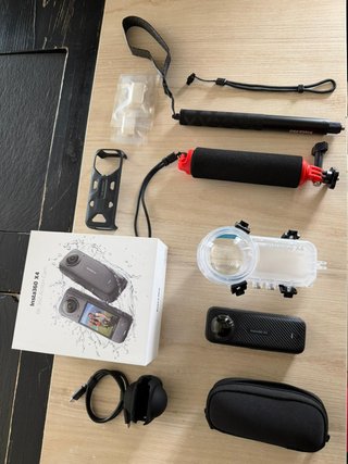 Insta360 X4 Kit Subacqueo Usato