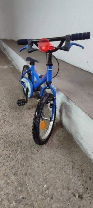 Bicicleta infantil azul Decathlon