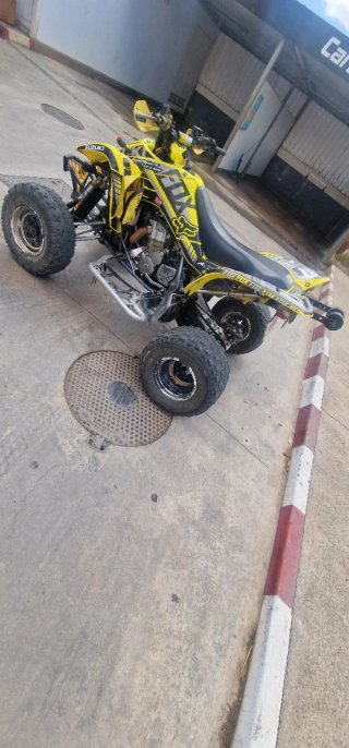 Suzuki LT-Z400 Quad Motocross Amarillo