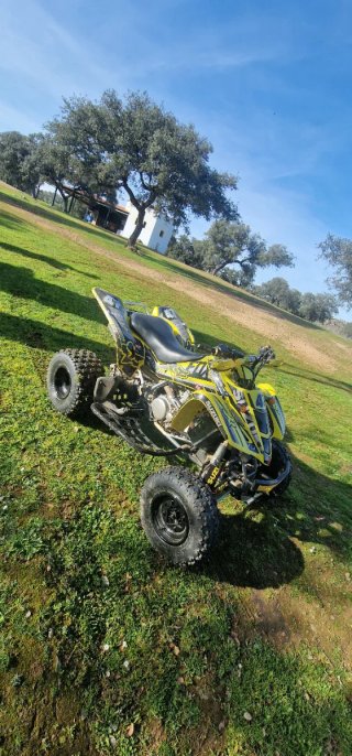 Suzuki LT-Z400 Quad Motocross Amarillo